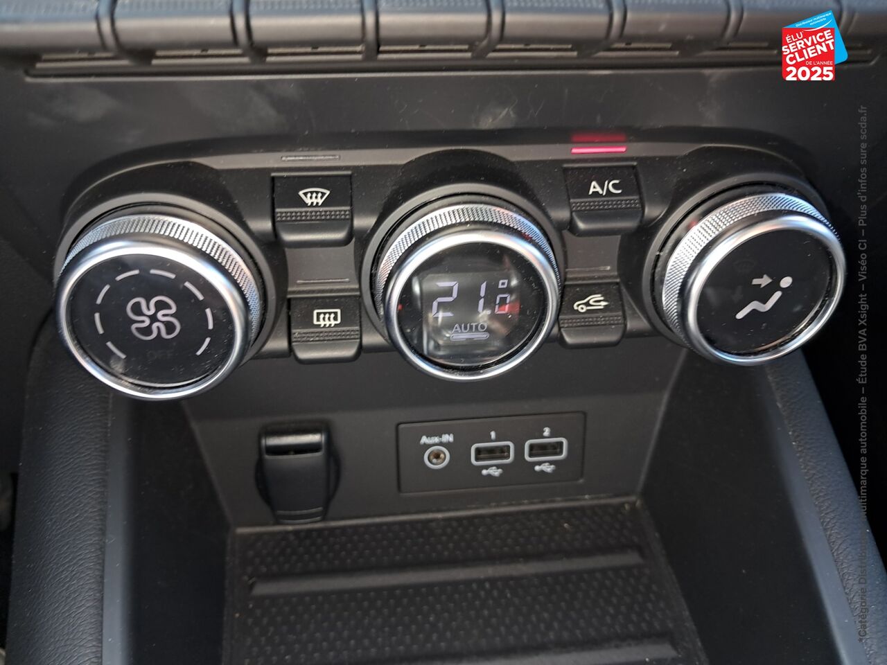 Véhicule d'occasion RENAULT CAPTUR 1.3 TCE 155CH FAP INITIALE PARIS EDC chez Toyota Thionville