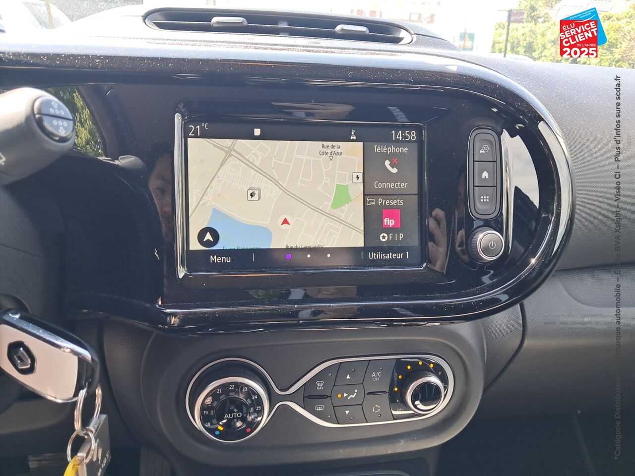 Véhicule d'occasion RENAULT TWINGO E-TECH ELECTRIC URBAN NIGHT R80 ACHAT INTEGRAL chez Toyota Thionville