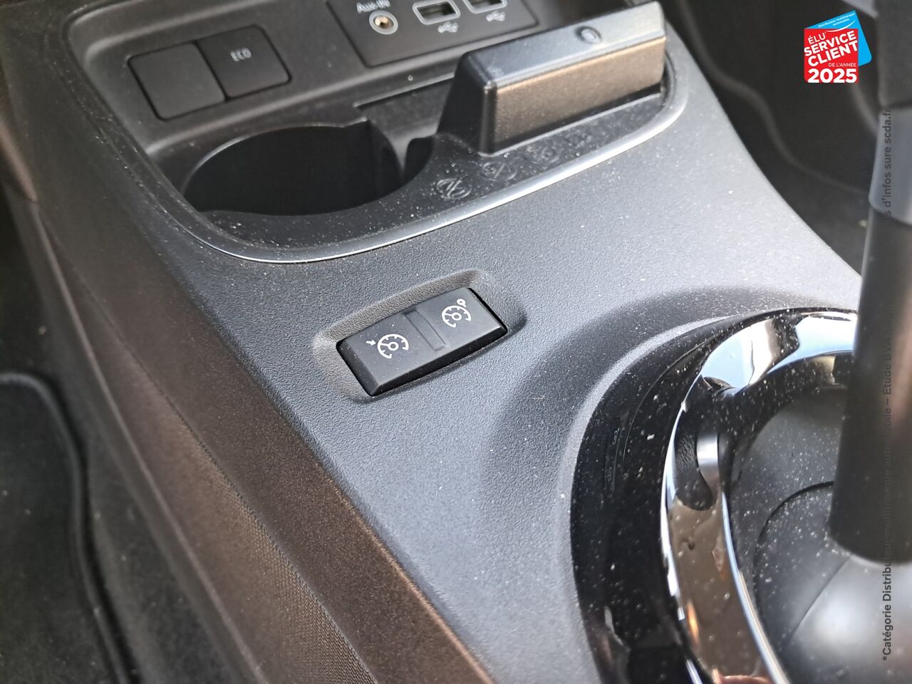 Véhicule d'occasion RENAULT TWINGO E-TECH ELECTRIC URBAN NIGHT R80 ACHAT INTEGRAL chez Toyota Thionville
