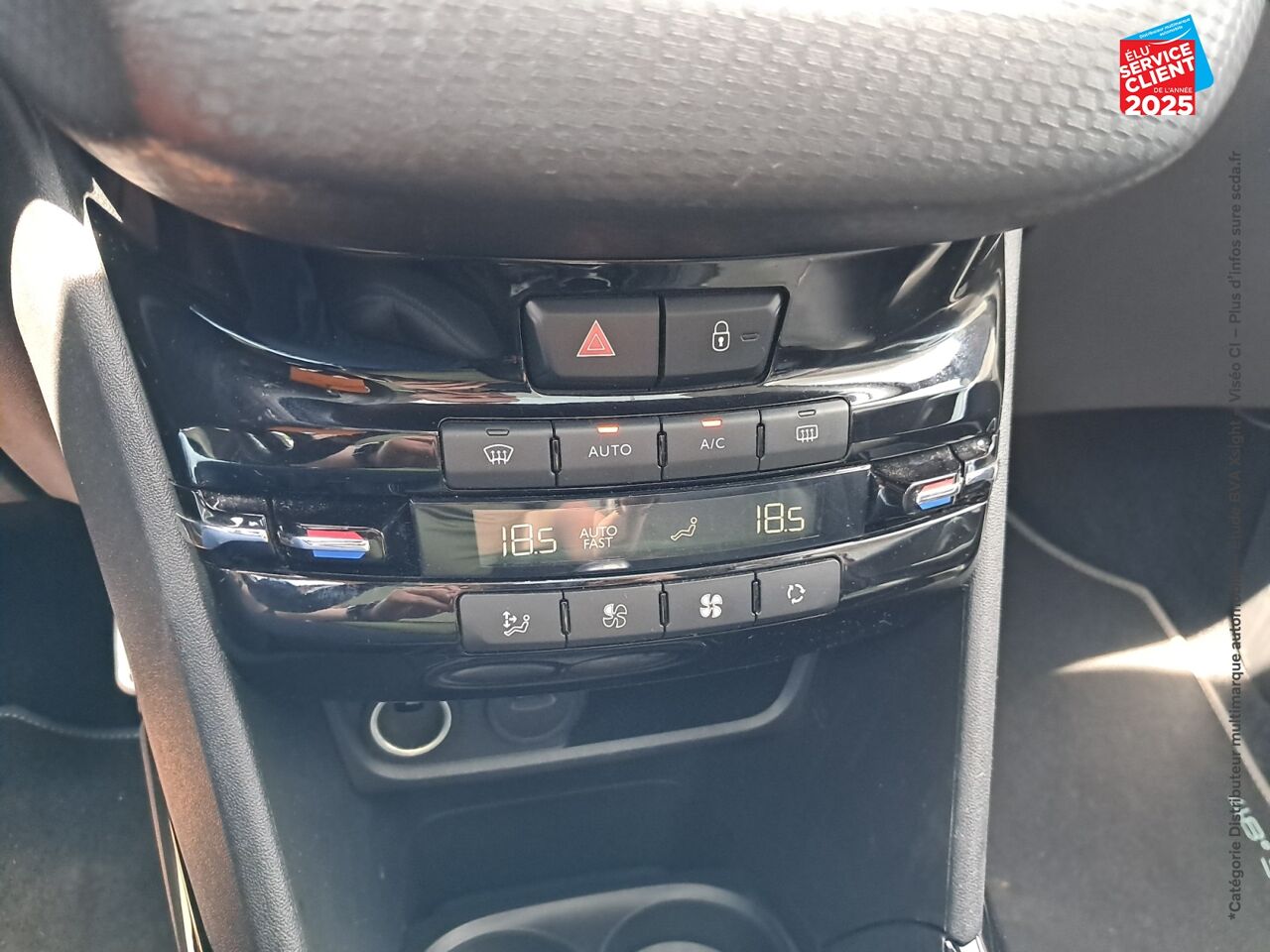 Véhicule d'occasion PEUGEOT 2008 1.2 PURETECH 130CH E6.C CROSSWAY SS EAT6 chez Dacia Mulhouse
