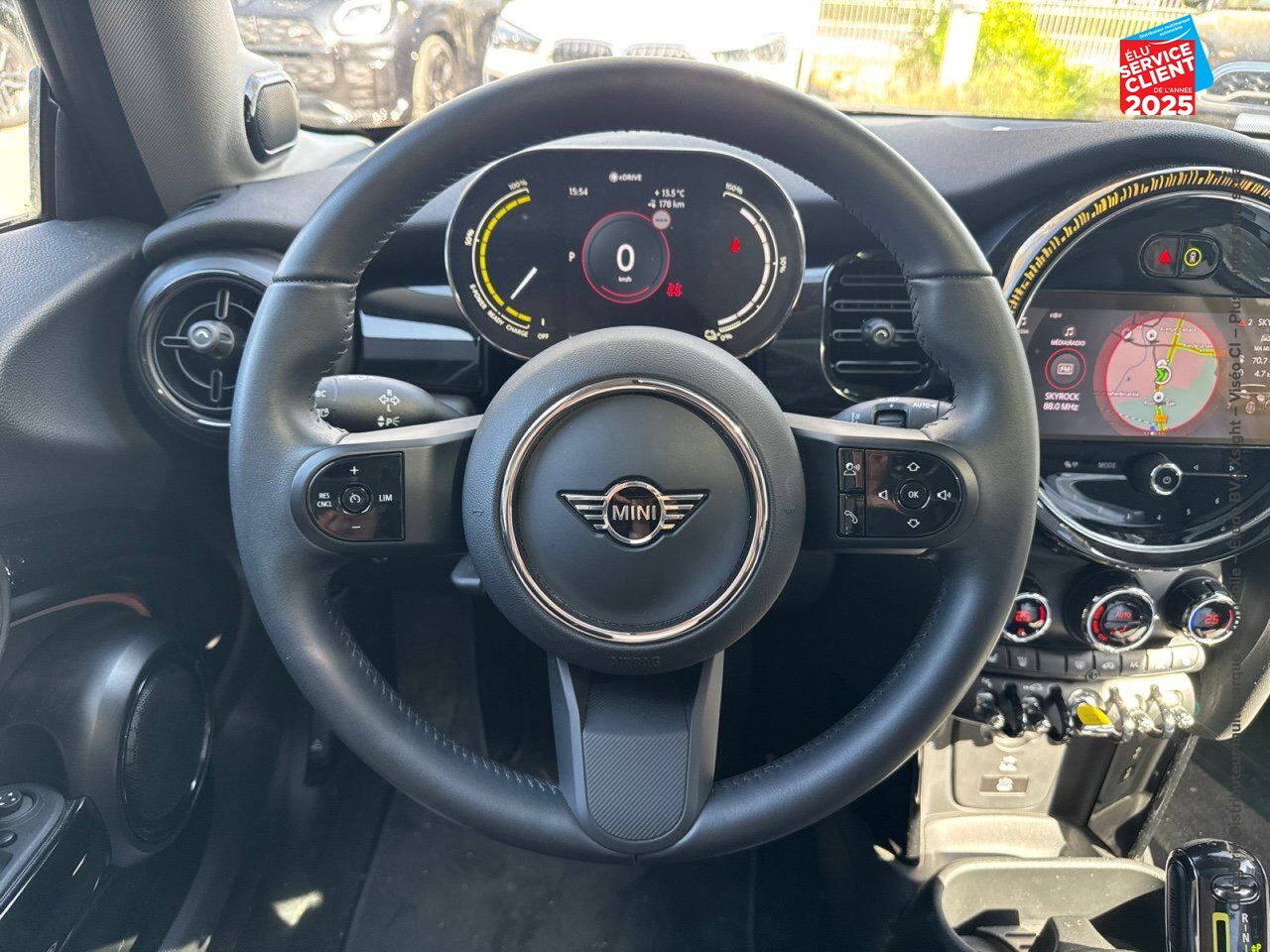 Véhicule d'occasion MINI MINI COOPER SE 184CH EDITION PREMIUM PLUS BVA 5CV chez BMW Dole