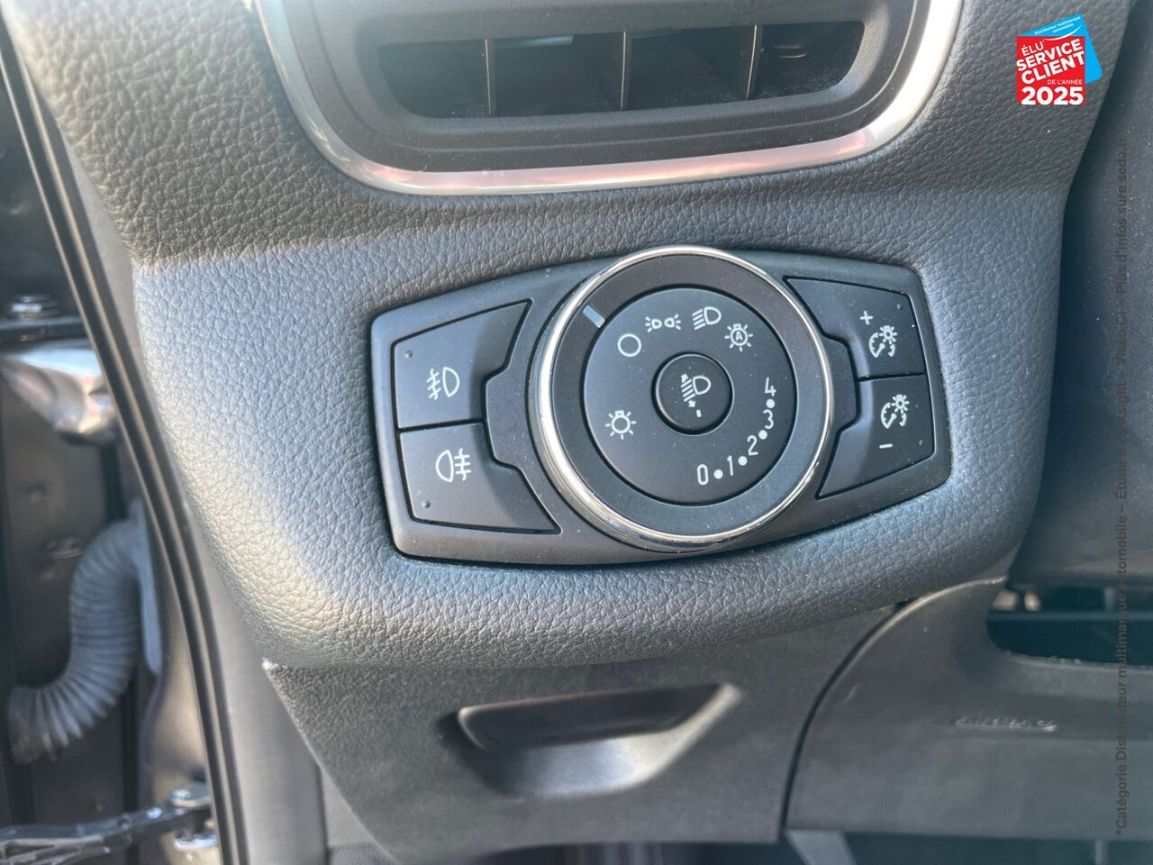 Véhicule d'occasion FORD B-MAX 1.0 SCTI 125CH STOPSTART ECOBOOST COLOR EDIDION chez Toyota Thionville
