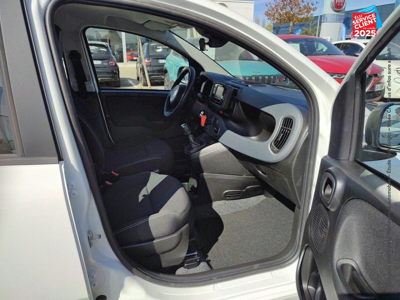 Véhicule d'occasion FIAT PANDA CLASSIC 1.0 70CH BSG SS CITY chez Dacia Mulhouse