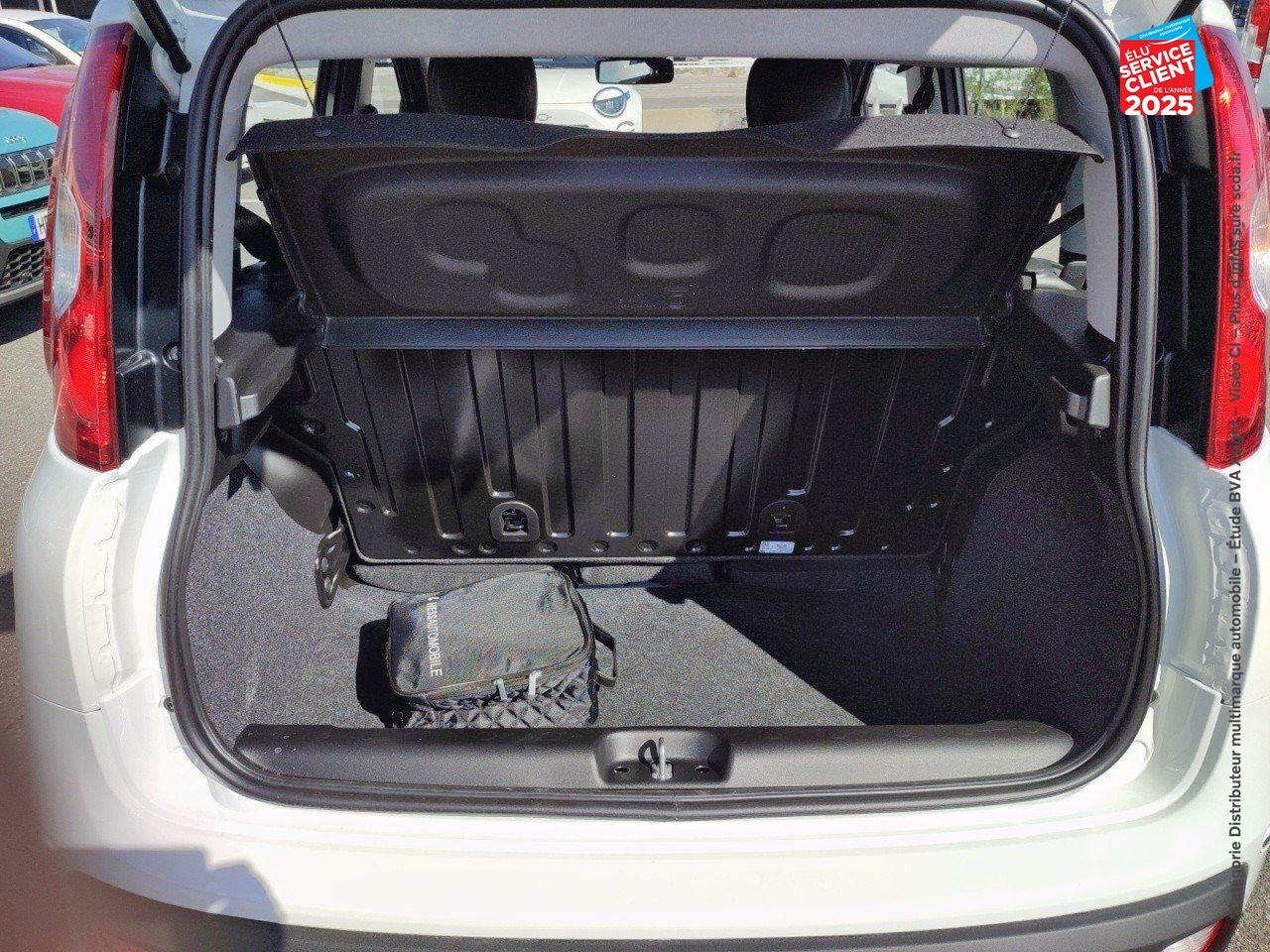 Véhicule d'occasion FIAT PANDA CLASSIC 1.0 70CH BSG SS CITY chez Dacia Mulhouse