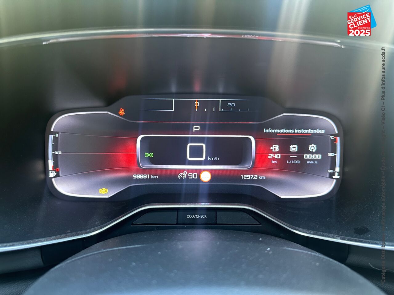 Véhicule d'occasion CITROEN C5 AIRCROSS BLUEHDI 130CH SS SHINE EAT8 chez Hyundai Reims