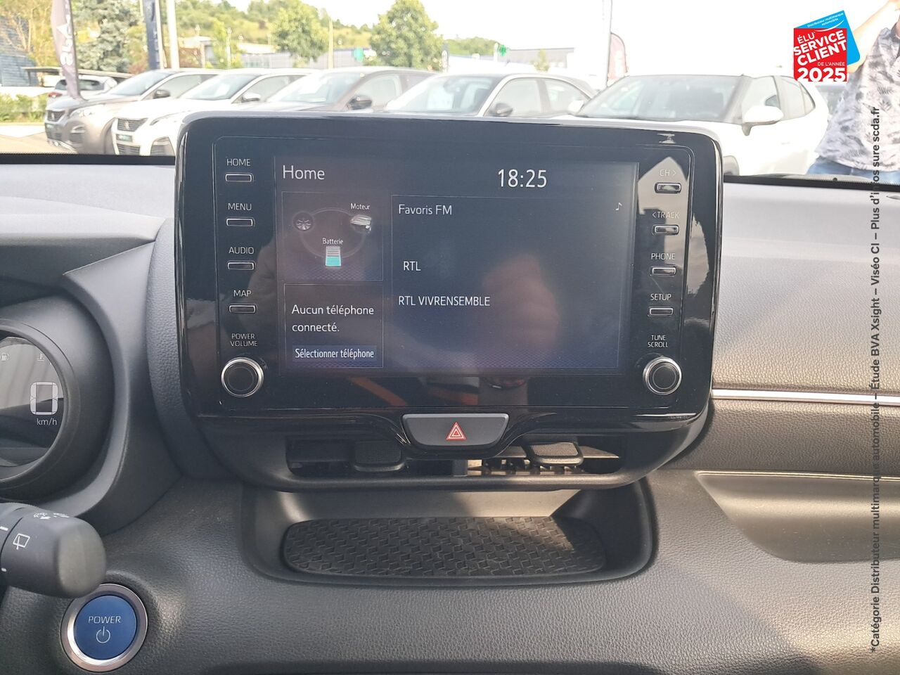 Véhicule d'occasion TOYOTA YARIS 116H DESIGN 5P MY22 chez Toyota Verdun
