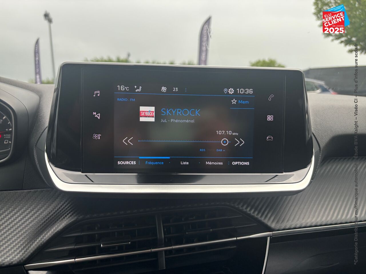Véhicule d'occasion PEUGEOT 2008 1.2 PURETECH 100CH S/S STYLE CARPLAY chez Opel Bar le Duc