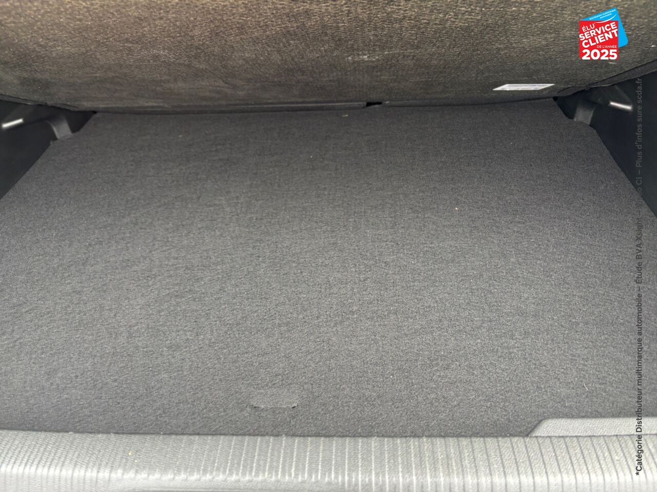 Véhicule d'occasion PEUGEOT 2008 1.2 PURETECH 100CH S/S STYLE CARPLAY chez Opel Bar le Duc