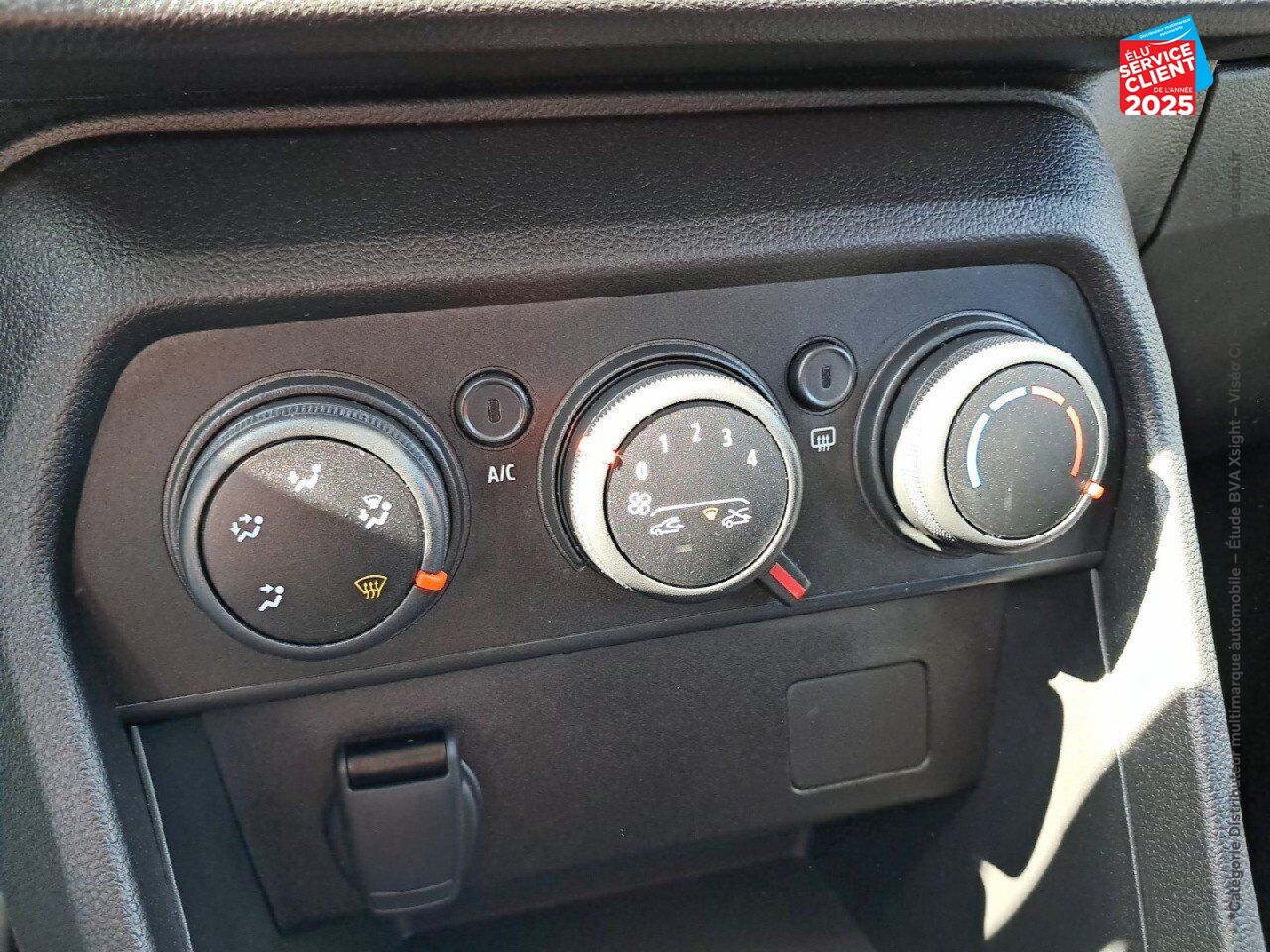 Véhicule d'occasion DACIA SANDERO 1.0 SCE 65CH EXPRESSION chez Renault Sélestat