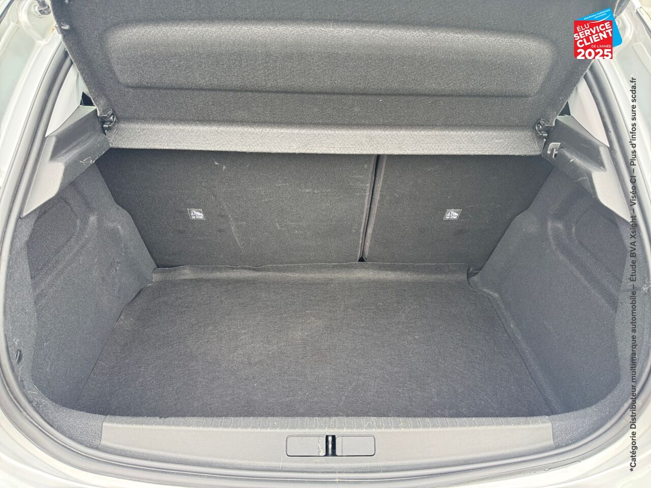 Véhicule d'occasion OPEL CORSA 1.2 75CH ELEGANCE BUSINESS chez Renault Saint-Louis