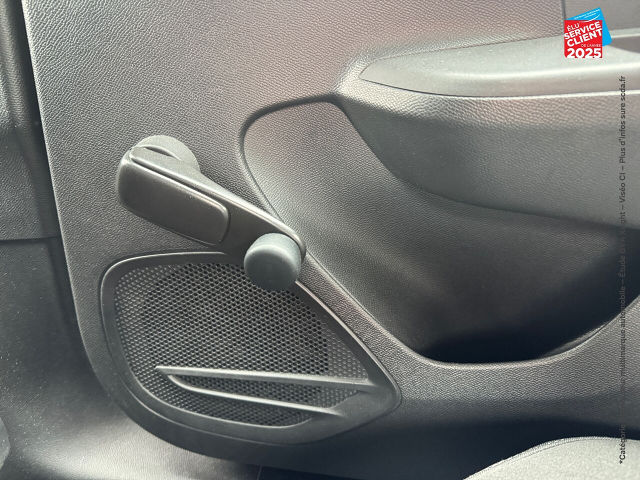 Véhicule d'occasion OPEL CORSA 1.2 75CH ELEGANCE BUSINESS chez Renault Saint-Louis