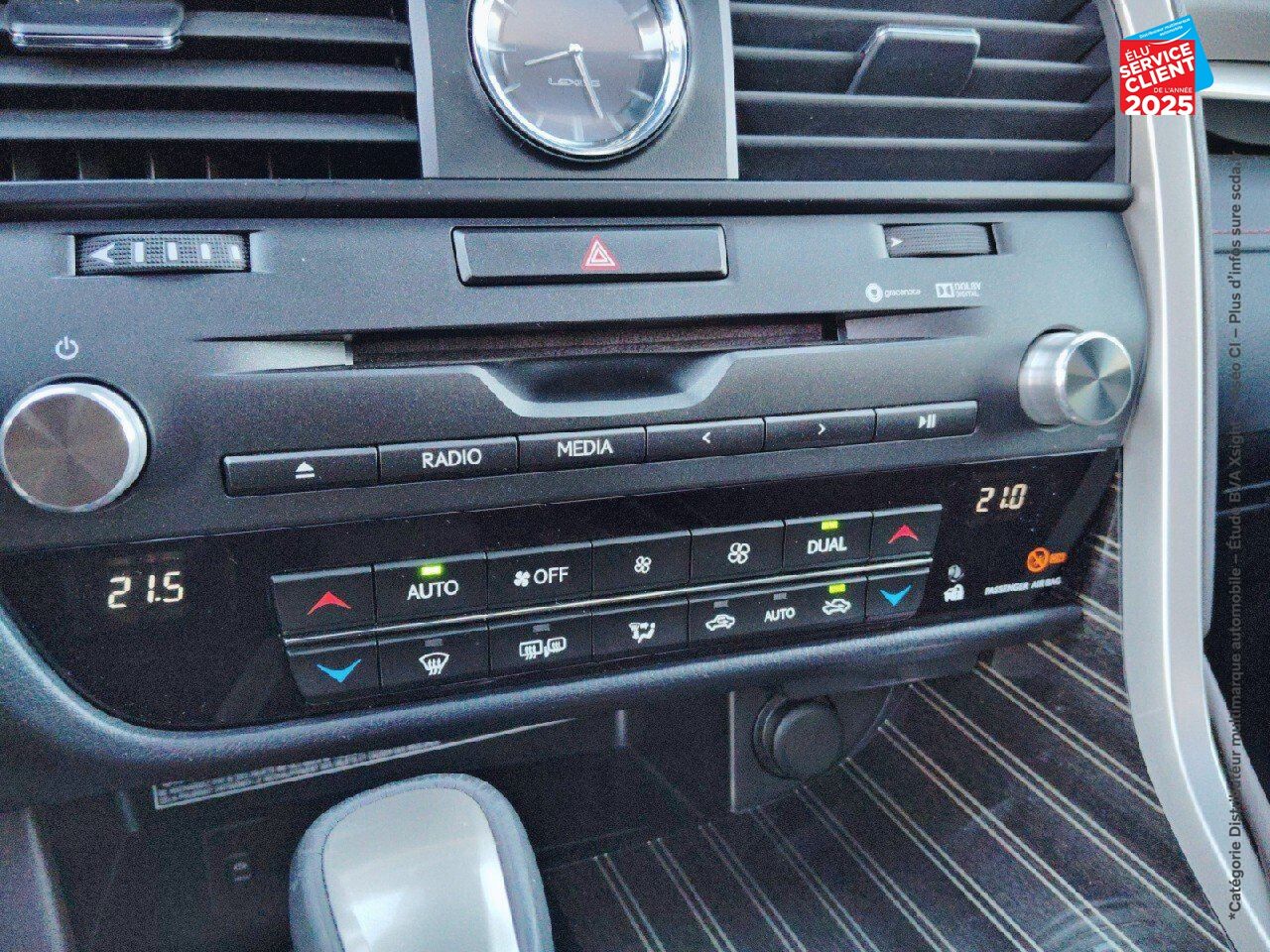 Véhicule d'occasion LEXUS RX 450H 4WD EXECUTIVE TOUVRANT SIEGES CHAUF/VENTIL/CUIR VOLANT CHAUF GPS CAMERA chez Toyota Thionville