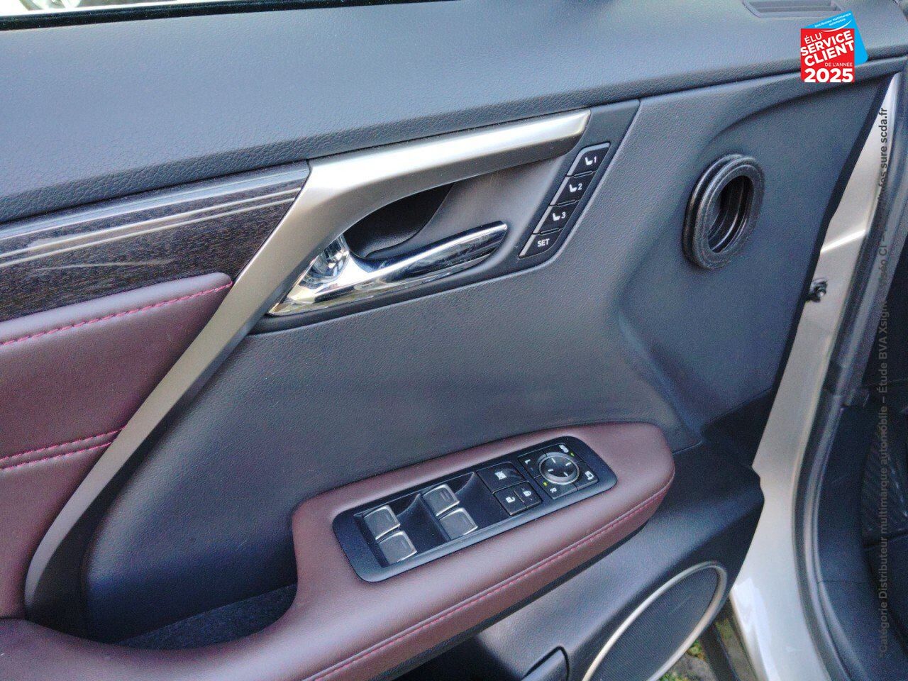 Véhicule d'occasion LEXUS RX 450H 4WD EXECUTIVE TOUVRANT SIEGES CHAUF/VENTIL/CUIR VOLANT CHAUF GPS CAMERA chez Toyota Thionville