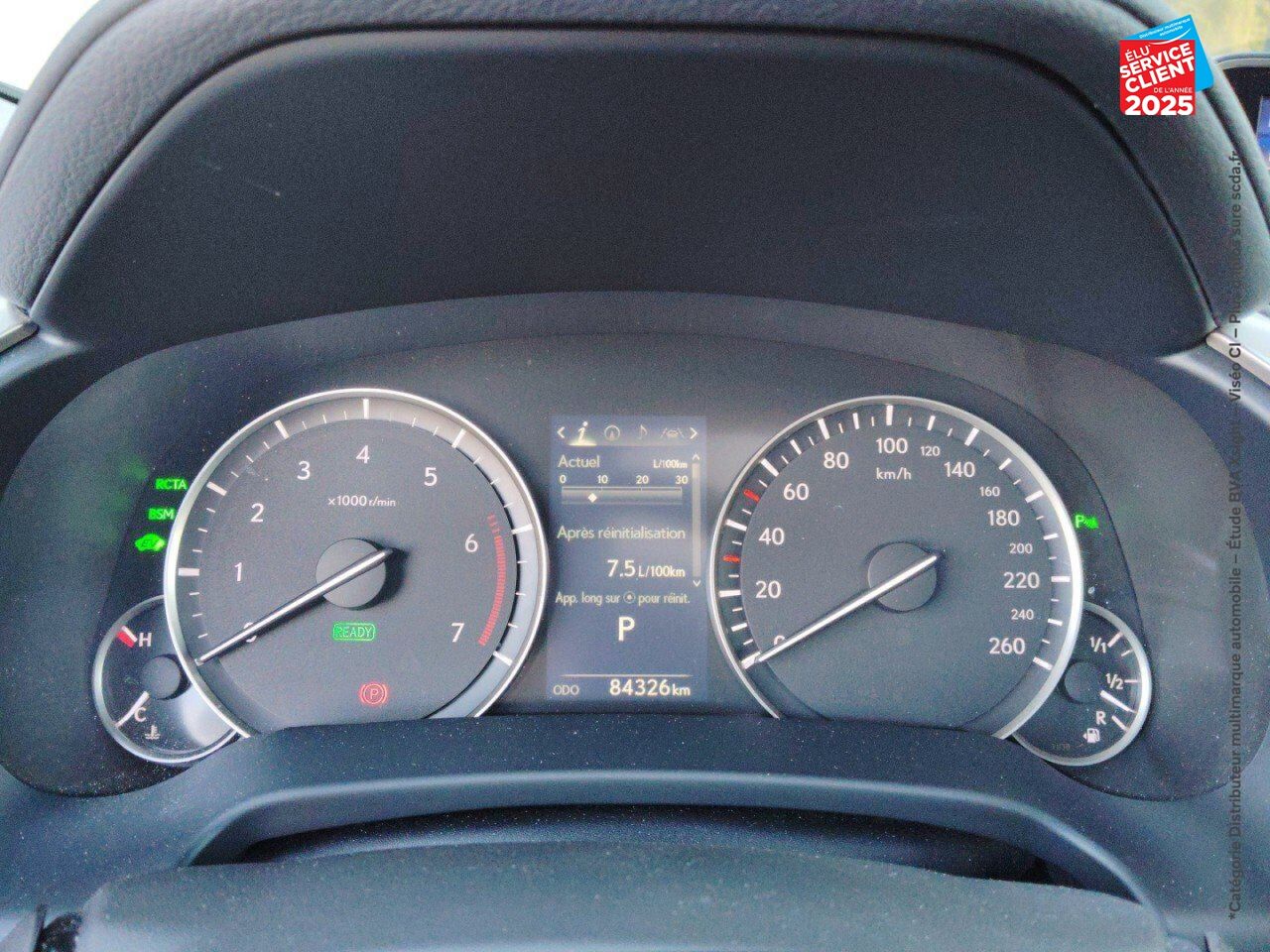 Véhicule d'occasion LEXUS RX 450H 4WD EXECUTIVE TOUVRANT SIEGES CHAUF/VENTIL/CUIR VOLANT CHAUF GPS CAMERA chez Toyota Thionville