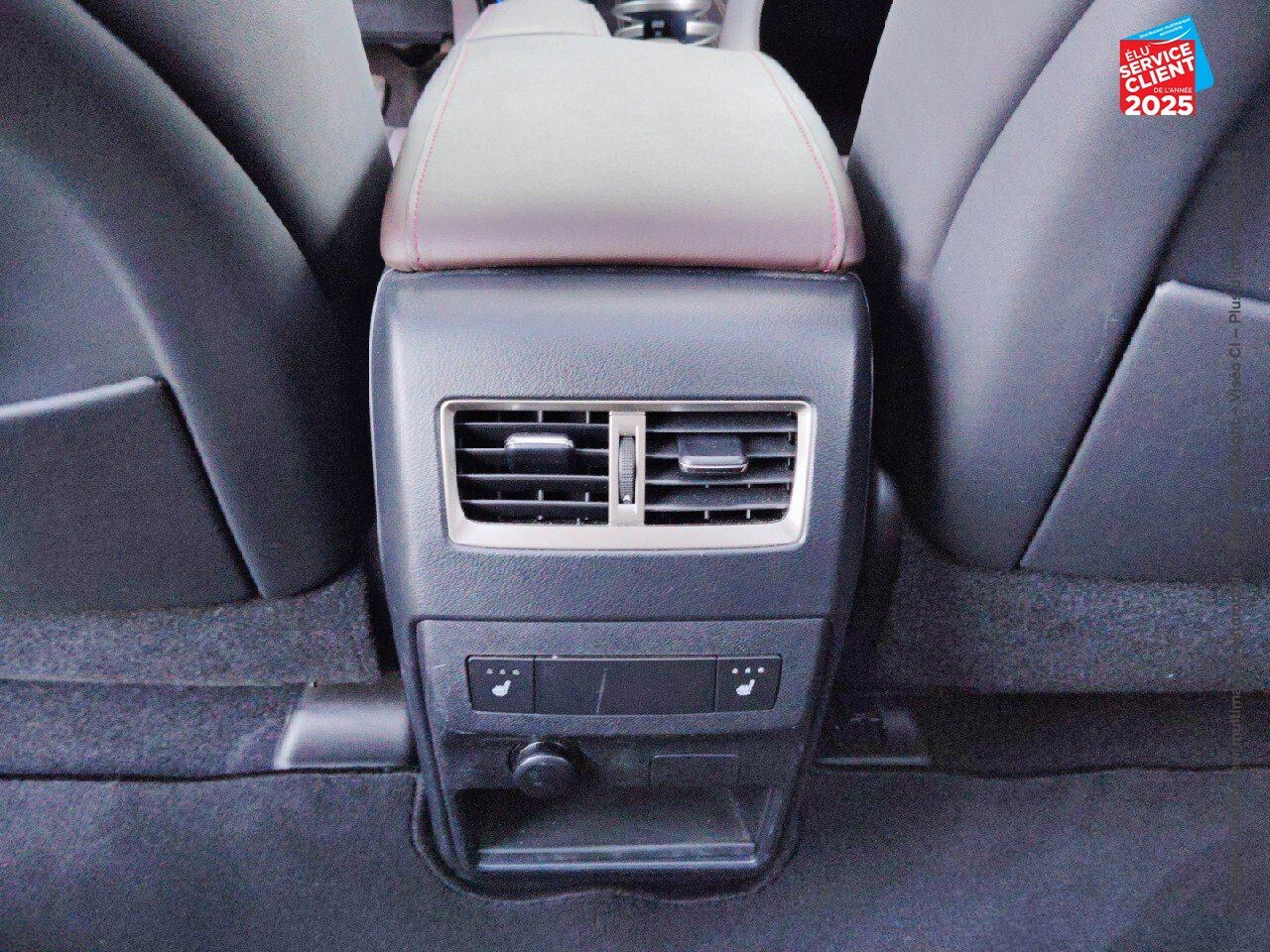Véhicule d'occasion LEXUS RX 450H 4WD EXECUTIVE TOUVRANT SIEGES CHAUF/VENTIL/CUIR VOLANT CHAUF GPS CAMERA chez Toyota Thionville