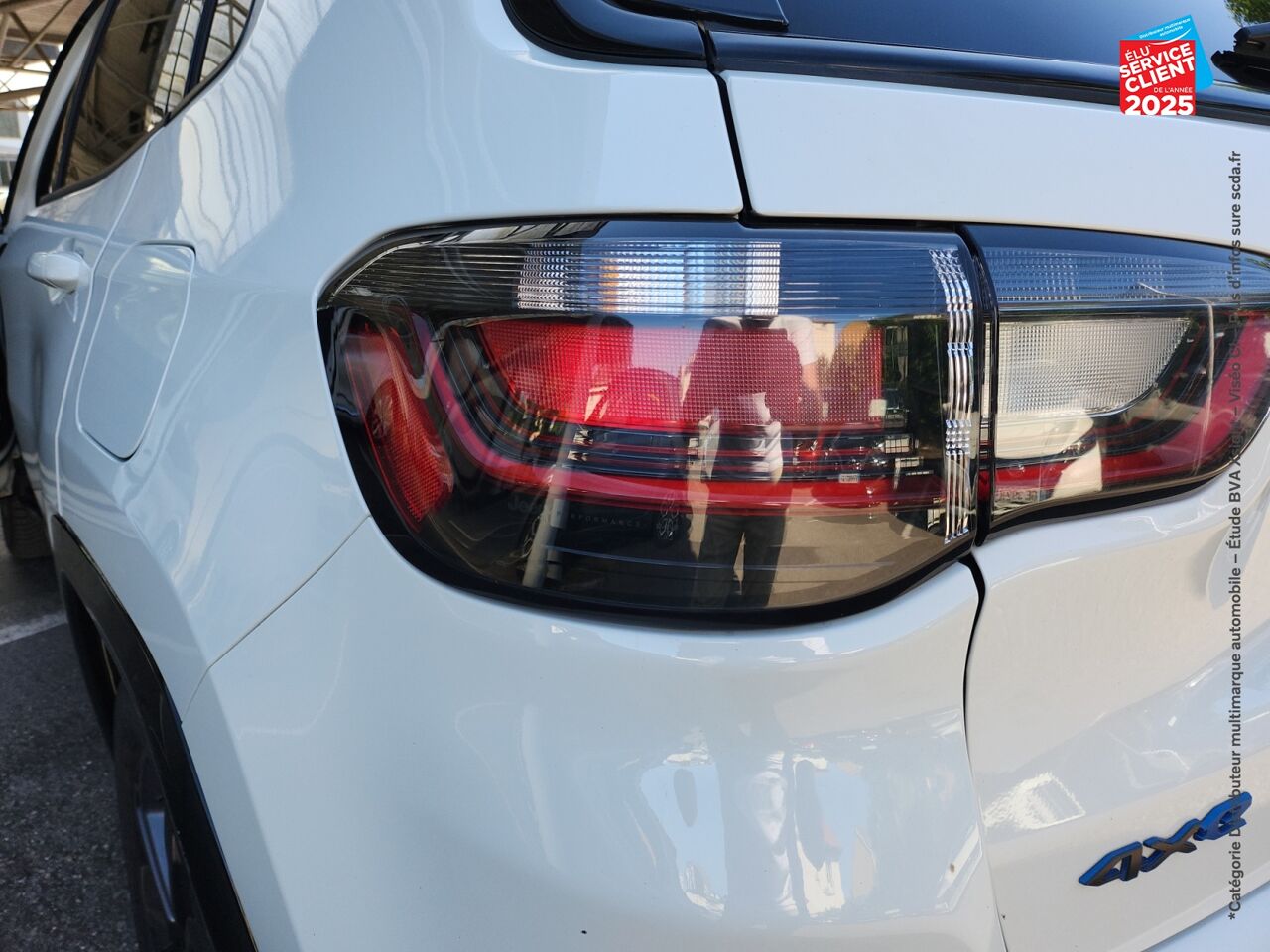Véhicule d'occasion JEEP COMPASS 1.3 TURBO T4 190CH PHEV 4XE 80TH ANNIVERSARY AT6 EAWD TOUVRANT CAMERA chez Toyota Thionville