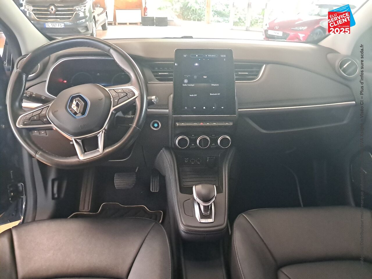 Véhicule d'occasion RENAULT ZOE EDITION ONE CHARGE NORMALE R135 ACHAT INTEGRAL 4CV SIEGES CUIR GPS BOSE chez Renault Saint-Louis