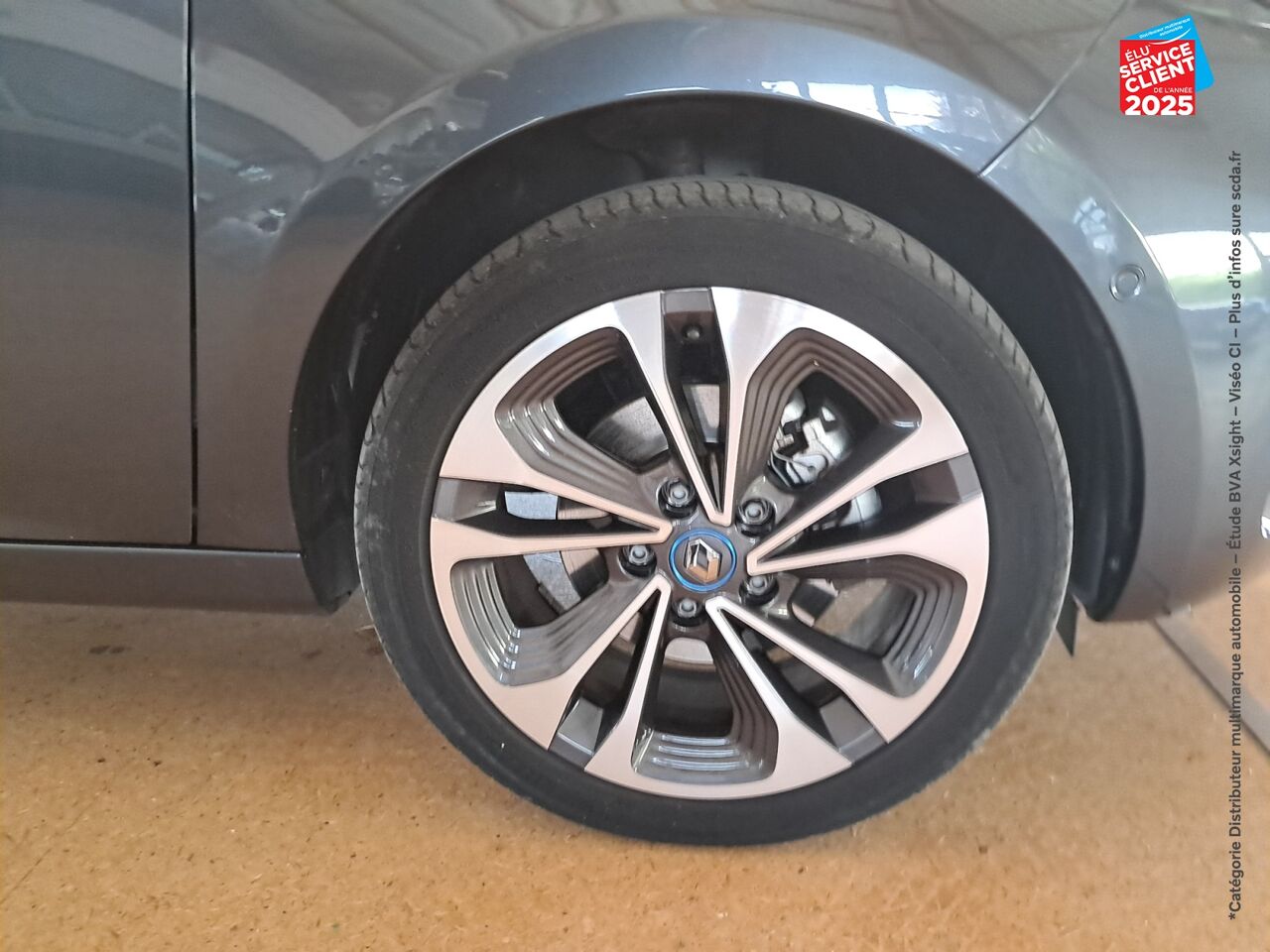 Véhicule d'occasion RENAULT ZOE EDITION ONE CHARGE NORMALE R135 ACHAT INTEGRAL 4CV SIEGES CUIR GPS BOSE chez Renault Saint-Louis
