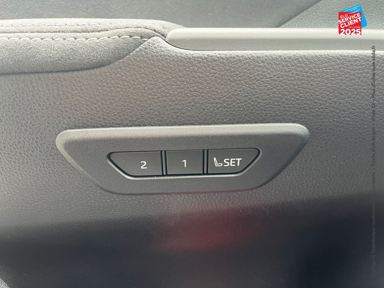 Véhicule d'occasion TOYOTA C-HR 2.0 HYBRIDE RECHARGEABLE 225CH COLLECTION NG23 chez Nissan Strasbourg