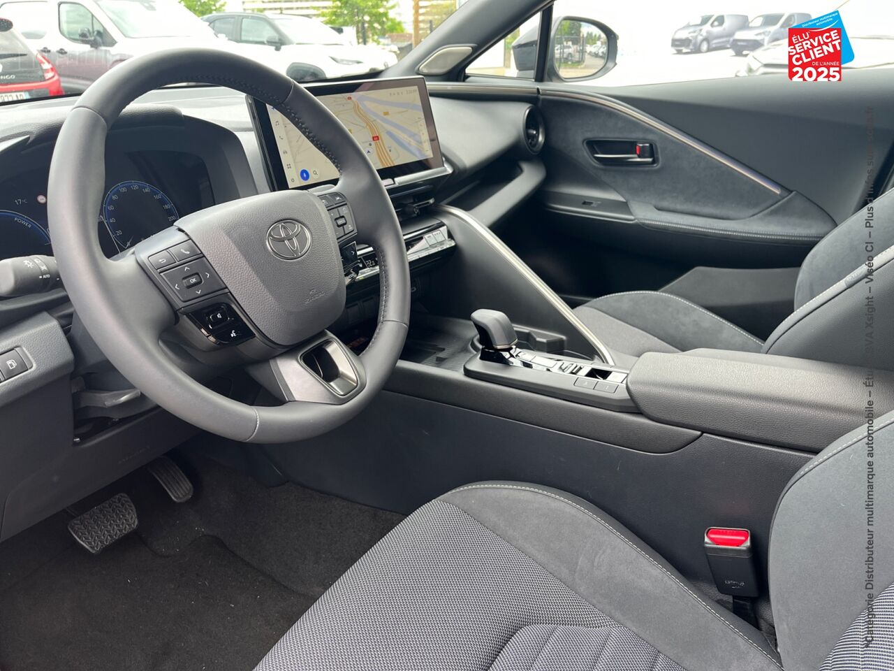 Véhicule d'occasion TOYOTA C-HR 2.0 HYBRIDE RECHARGEABLE 225CH COLLECTION NG23 chez Nissan Strasbourg