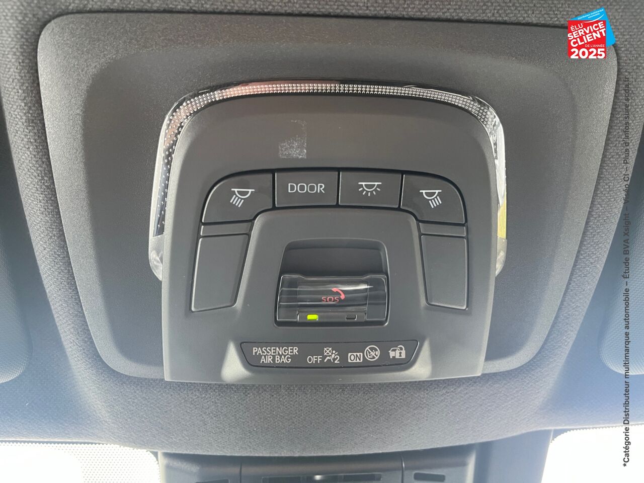 Véhicule d'occasion TOYOTA C-HR 2.0 HYBRIDE RECHARGEABLE 225CH COLLECTION NG23 chez Nissan Strasbourg