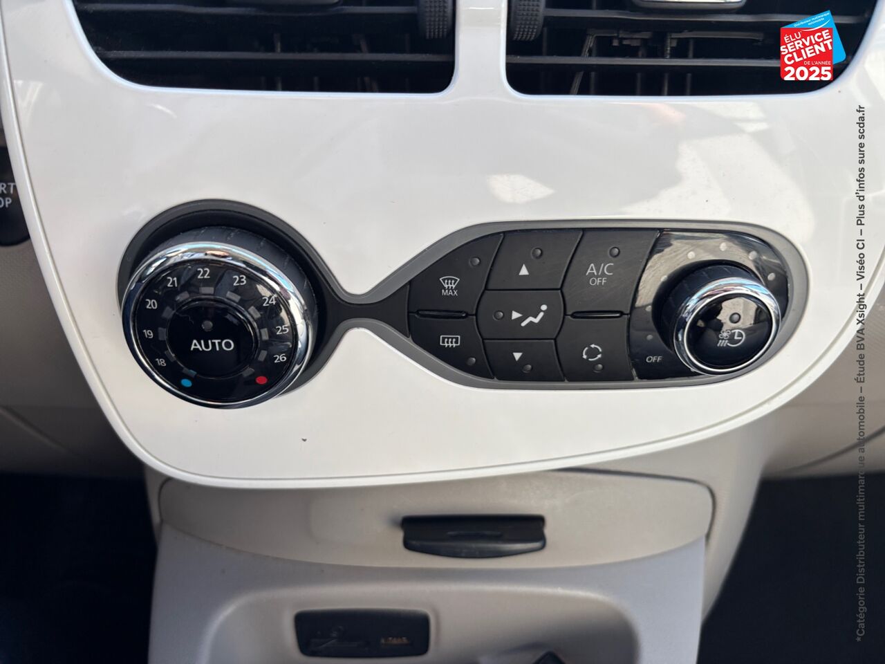Véhicule d'occasion RENAULT ZOE ZEN CHARGE NORMALE R90 MY19 GPS chez Toyota Thionville