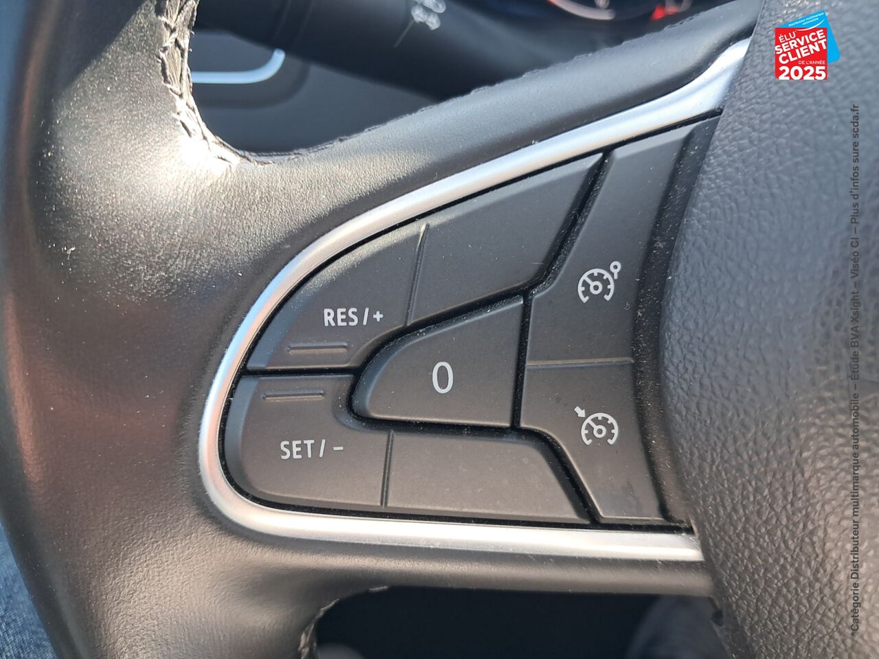 Véhicule d'occasion RENAULT MEGANE 1.3 TCE 140CH FAP INTENS GPS CAMERA chez Nissan Belfort