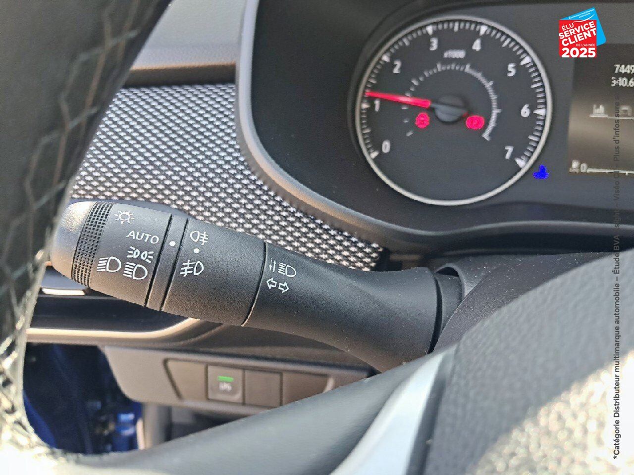 Véhicule d'occasion DACIA SANDERO 1.0 ECO-G 100CH STEPWAY EXPRESSION GPS CAMERA chez Renault Colmar