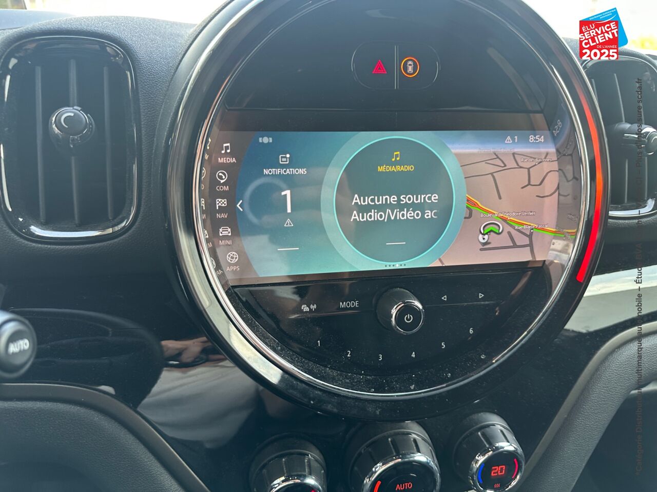 Véhicule d'occasion MINI COUNTRYMAN COOPER SE 125CH + 95CH EDITION PREMIUM ALL4 BVA6 SIEGE CHAUF GPS HUD chez Volvo Epernay