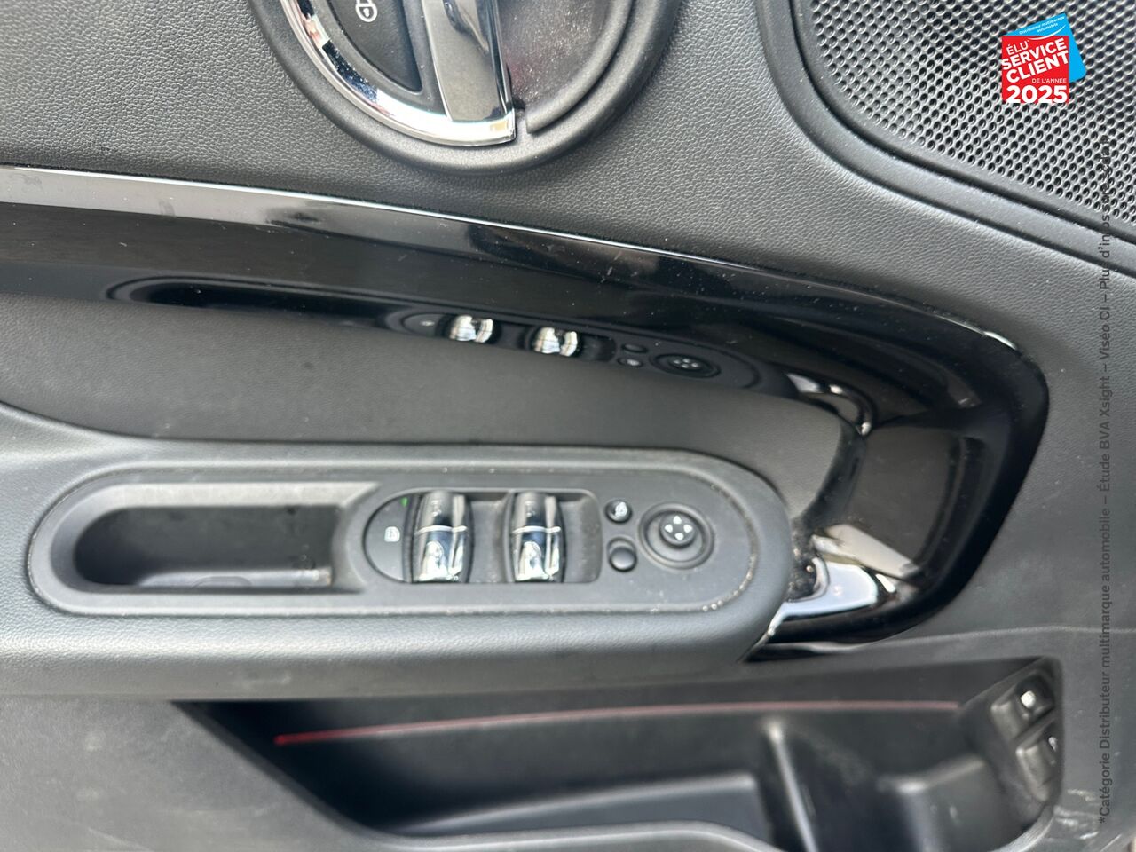 Véhicule d'occasion MINI COUNTRYMAN COOPER SE 125CH + 95CH EDITION PREMIUM ALL4 BVA6 SIEGE CHAUF GPS HUD chez Volvo Epernay