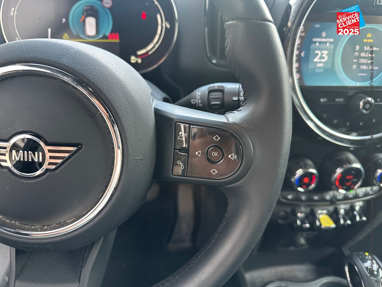 Véhicule d'occasion MINI COUNTRYMAN COOPER SE 125CH + 95CH EDITION PREMIUM ALL4 BVA6 SIEGE CHAUF GPS HUD chez Volvo Epernay