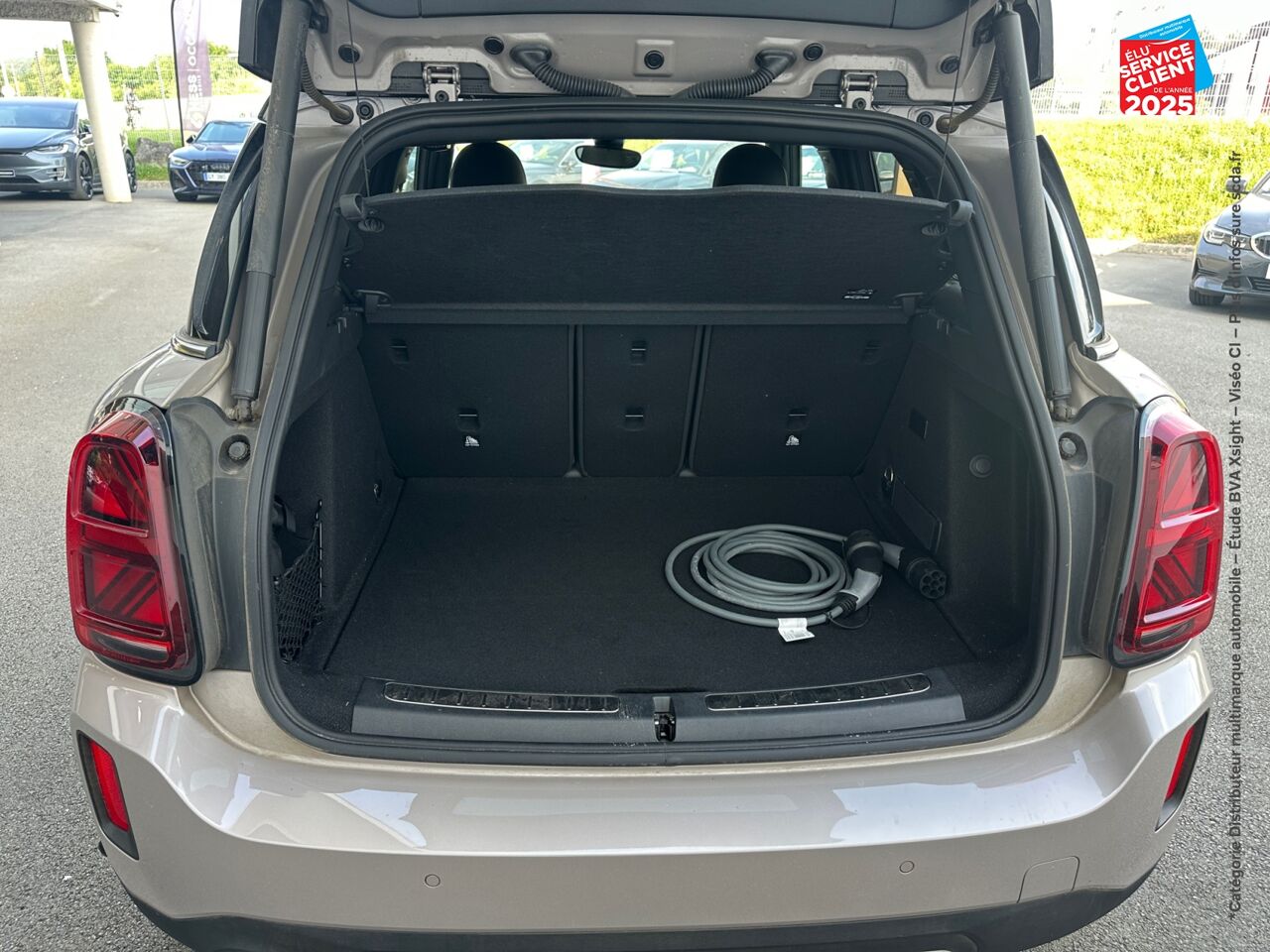 Véhicule d'occasion MINI COUNTRYMAN COOPER SE 125CH + 95CH EDITION PREMIUM ALL4 BVA6 SIEGE CHAUF GPS HUD chez Volvo Epernay