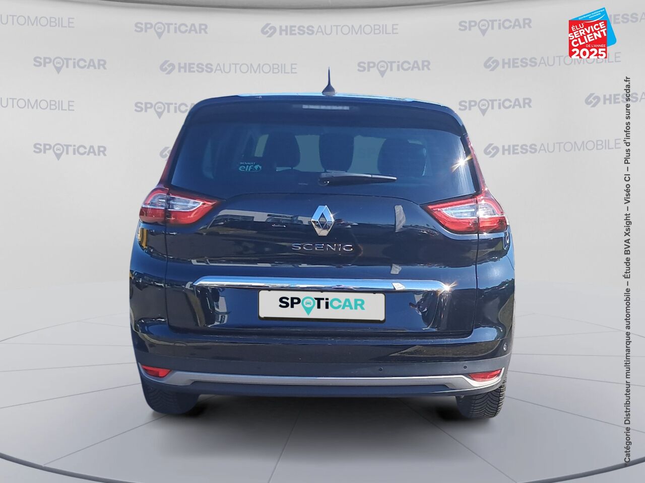 Véhicule d'occasion RENAULT GRAND SCENIC 1.7 BLUE DCI 120CH INTENS EDC chez Renault Saint-Louis