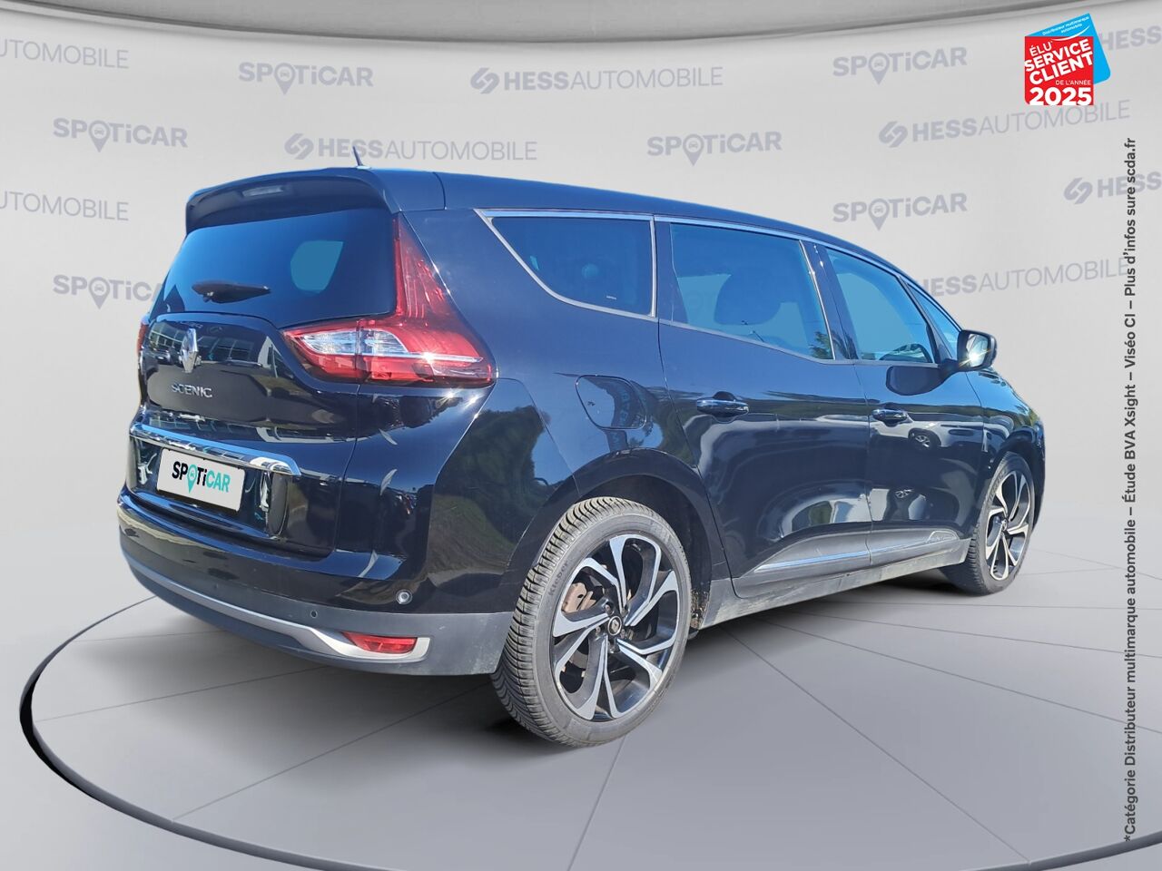 Véhicule d'occasion RENAULT GRAND SCENIC 1.7 BLUE DCI 120CH INTENS EDC chez Renault Saint-Louis