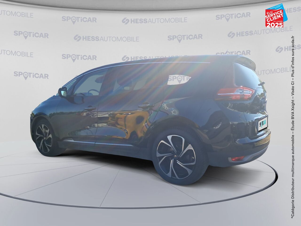 Véhicule d'occasion RENAULT GRAND SCENIC 1.7 BLUE DCI 120CH INTENS EDC chez Renault Saint-Louis