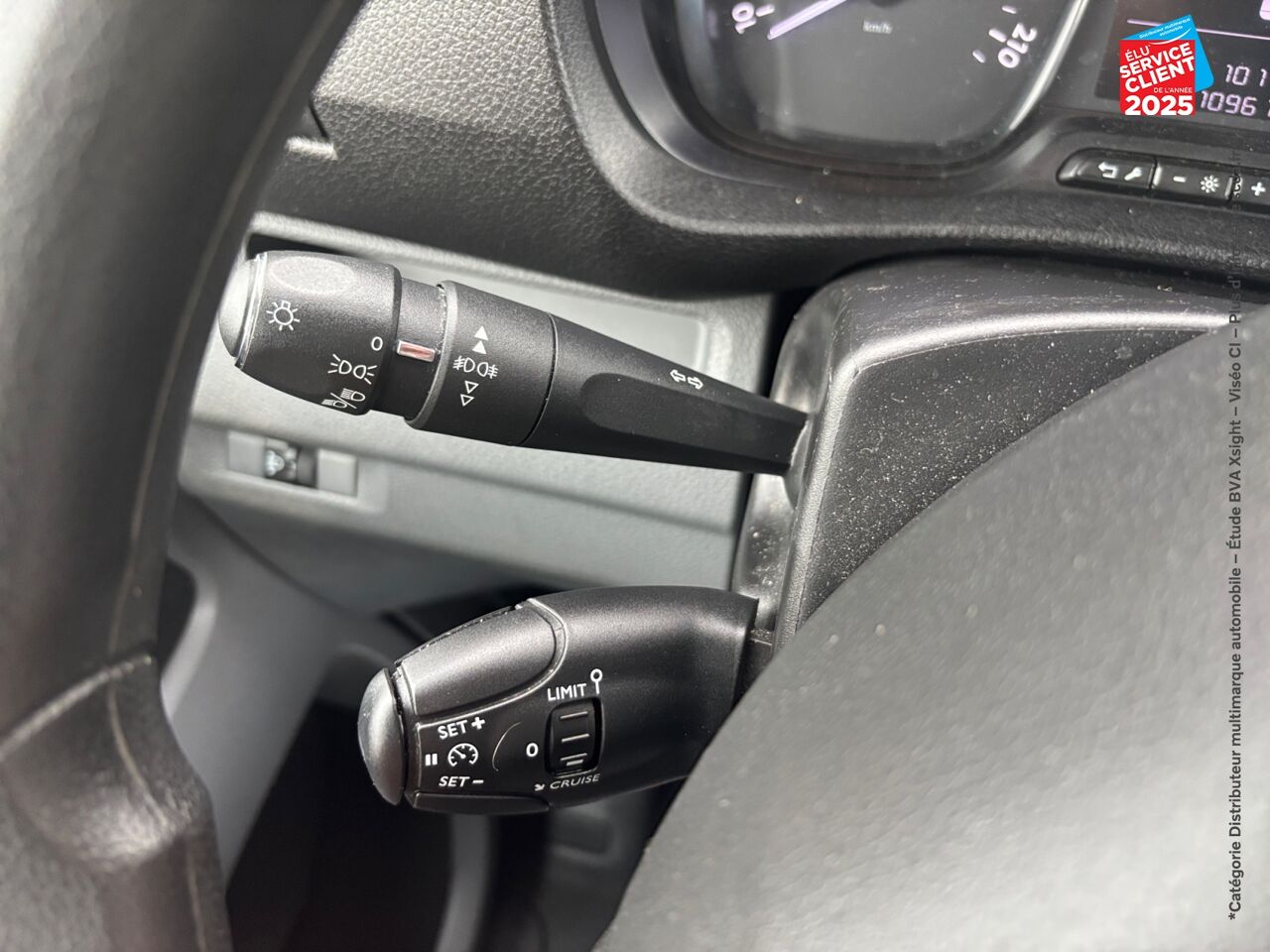 Véhicule d'occasion PEUGEOT EXPERT FG STANDARD 1.5 BLUEHDI 120CH S/S CABINE APPROFONDIE REPLIABLE PRO GPS CARPLAY chez Renault Saint-Louis