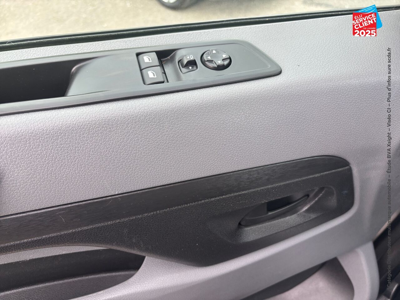 Véhicule d'occasion PEUGEOT EXPERT FG STANDARD 1.5 BLUEHDI 120CH S/S CABINE APPROFONDIE REPLIABLE PRO GPS CARPLAY chez Renault Saint-Louis