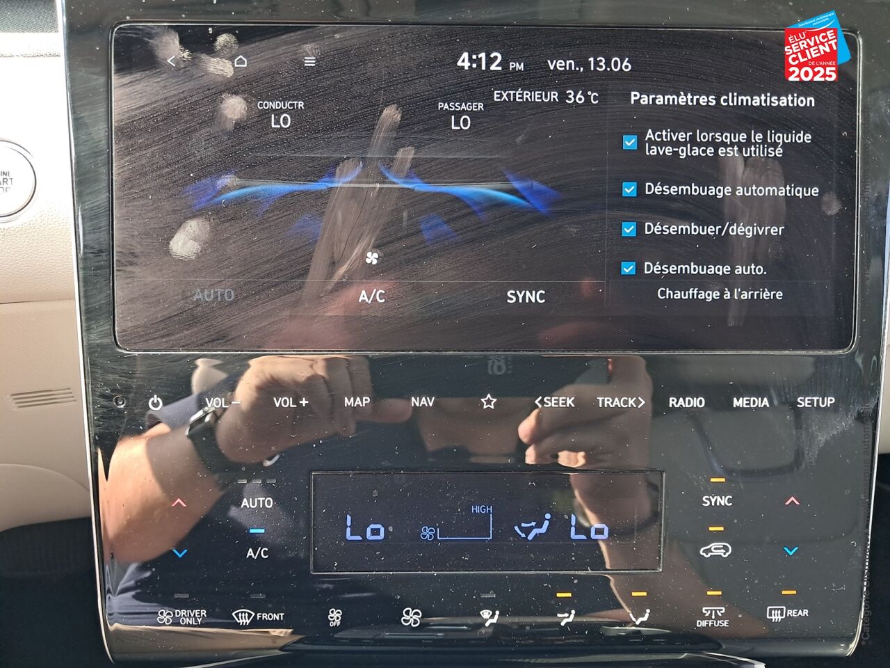 Véhicule d'occasion HYUNDAI TUCSON 1.6 T-GDI 230 CH HYBRID EXECUTIVE TOUVRANT SIEGE CHAUF VENTIL VOLANT CHAUF CAMERA GPS chez Hyundai Epernay