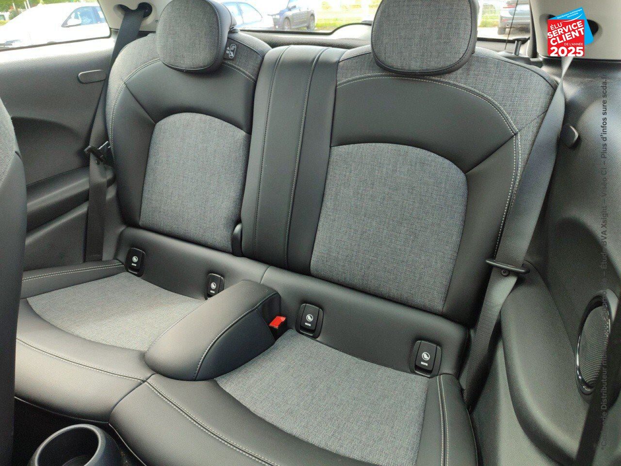 Véhicule d'occasion MINI MINI ONE 102CH CHILI BVA7 chez Renault Sélestat