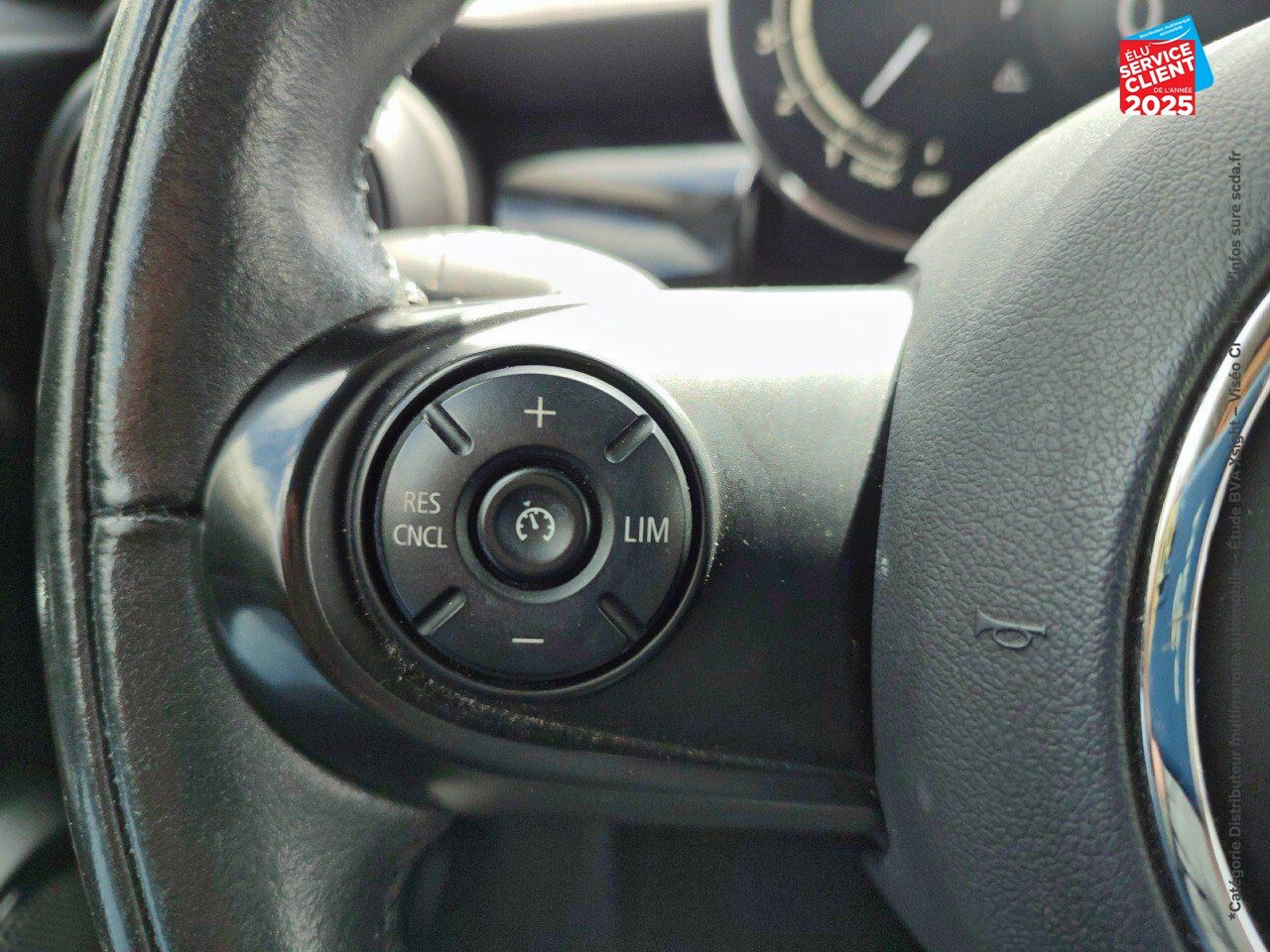 Véhicule d'occasion MINI MINI ONE 102CH CHILI BVA7 chez Renault Sélestat