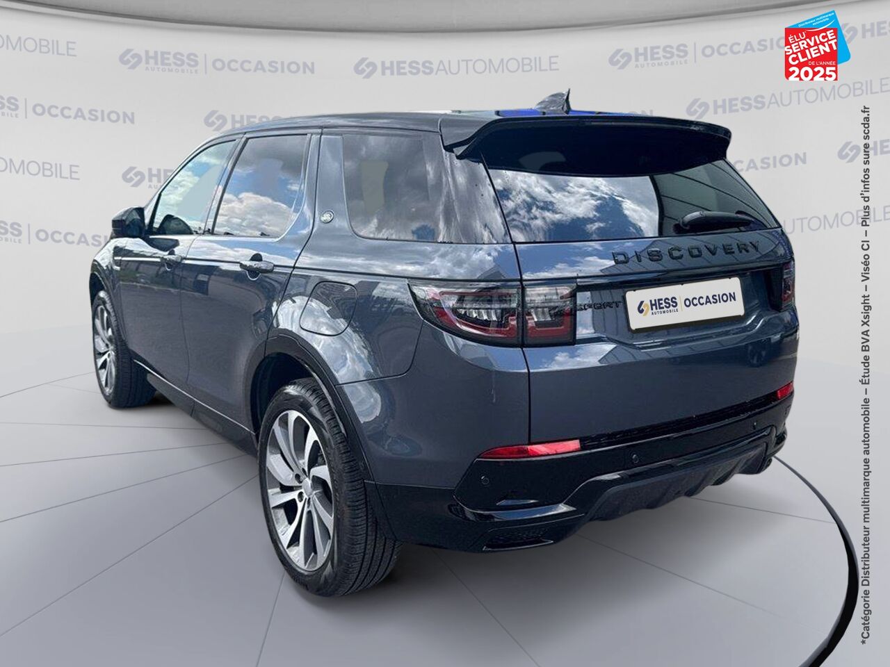 Véhicule d'occasion LAND-ROVER DISCOVERY SPORT P270E PHEV 269CH DYNAMIC HSE TPANO SIEGES CHAUF/VENTIL/CUIR GPS CAMERA MERIDIAN chez Land Rover Metz