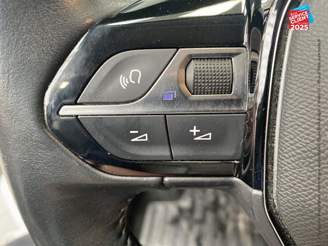 Véhicule d'occasion PEUGEOT 208 E-136CH ACTIVE chez Hyundai Chalons