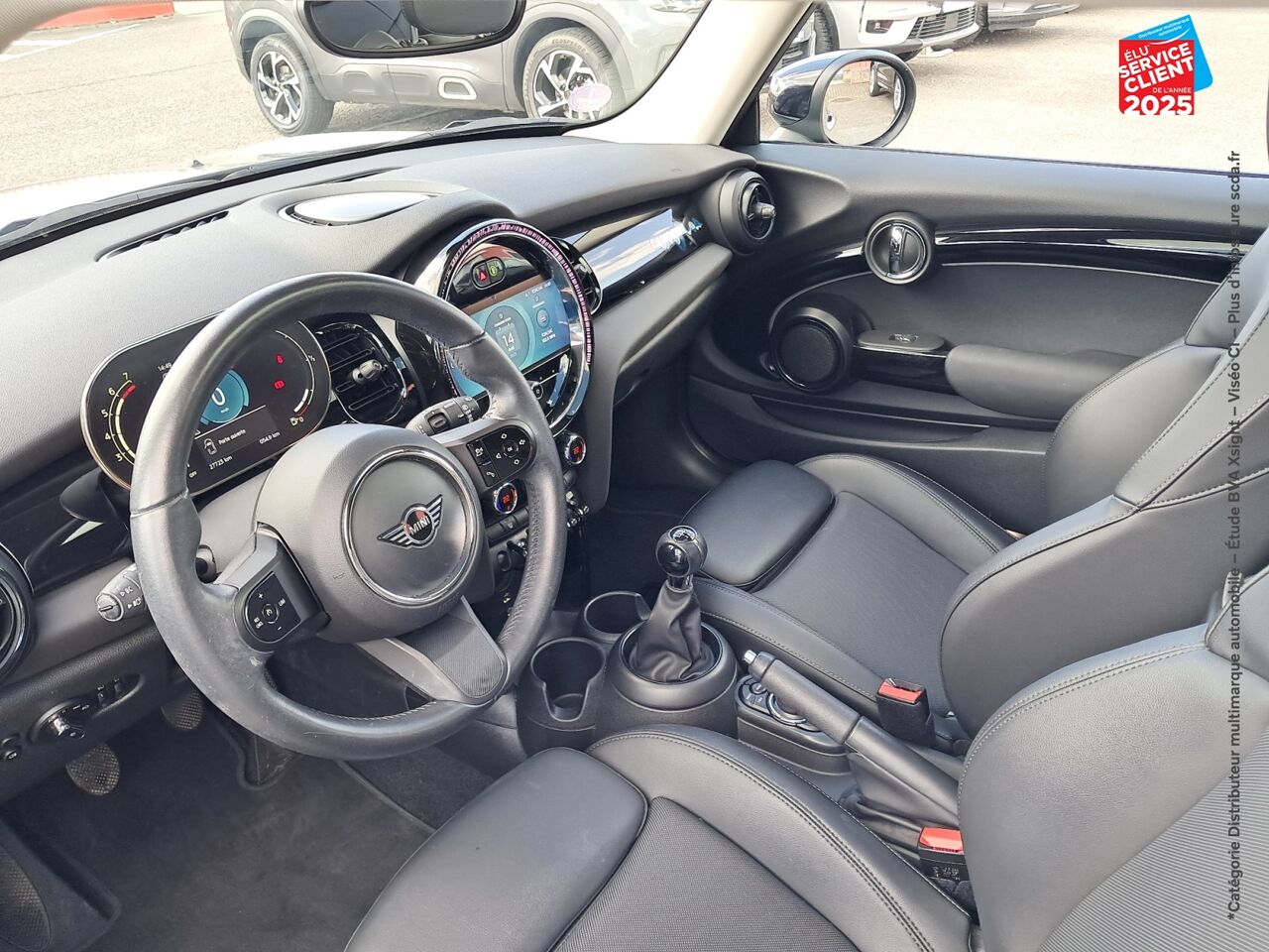 Véhicule d'occasion MINI MINI COOPER 136CH EDITION CAMDEN TOUVRANT SIEGES CUIR GPS RADAR AR CARPLAY chez Renault Colmar