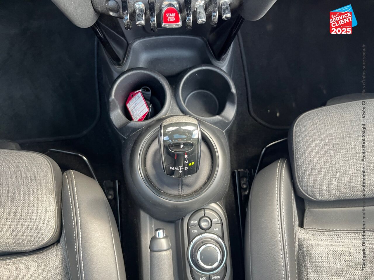 Véhicule d'occasion MINI MINI 5 PORTES COOPER 136CH EDITION CAMDEN BVA7 chez MINI Colmar