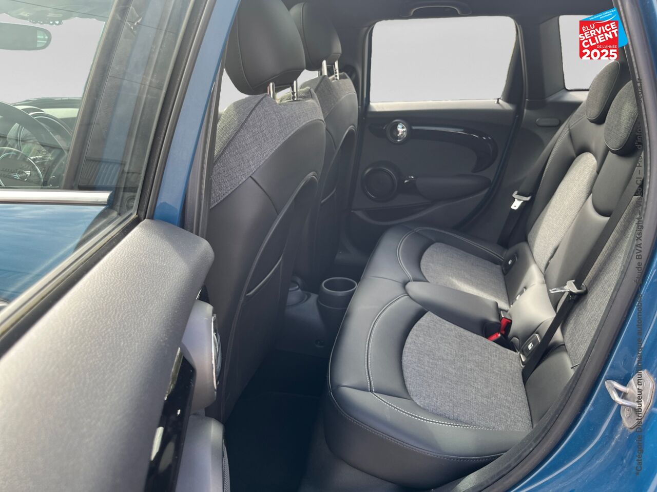 Véhicule d'occasion MINI MINI 5 PORTES COOPER 136CH EDITION CAMDEN BVA7 chez MINI Colmar