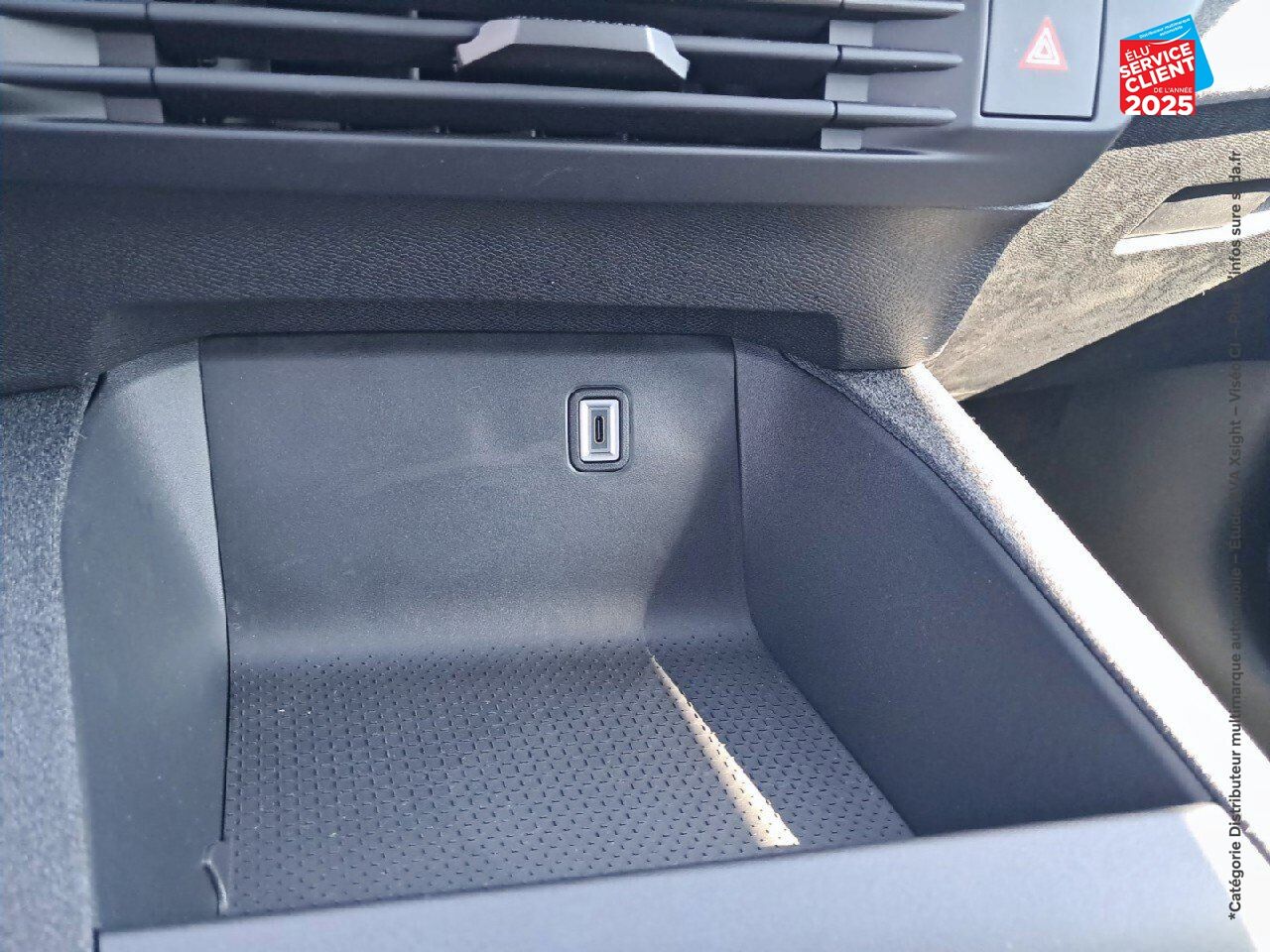 Véhicule d'occasion OPEL GRANDLAND 1.2 TURBO HYBRID 136CH EDITION E-DCT6 chez Renault Colmar