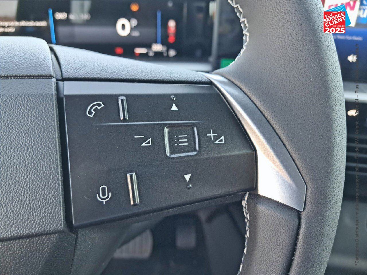 Véhicule d'occasion OPEL GRANDLAND 1.2 TURBO HYBRID 136CH EDITION E-DCT6 chez Renault Colmar