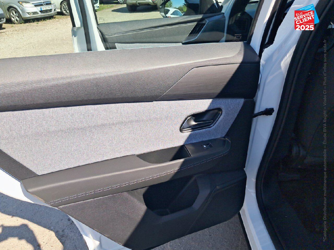 Véhicule d'occasion OPEL GRANDLAND 1.2 TURBO HYBRID 136CH EDITION E-DCT6 chez Renault Colmar