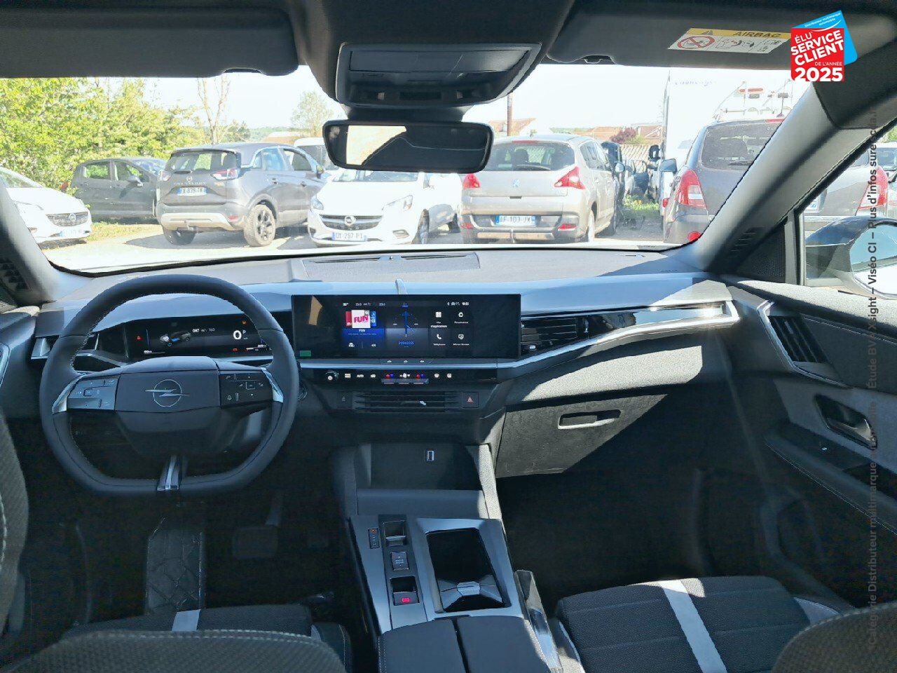 Véhicule d'occasion OPEL GRANDLAND 1.2 TURBO HYBRID 136CH EDITION E-DCT6 chez Renault Colmar