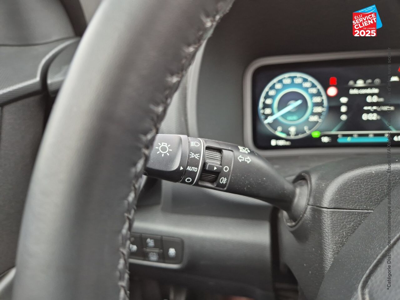Véhicule d'occasion HYUNDAI KONA 1.6 GDI 141CH HYBRID CREATIVE DCT-6 chez Hyundai Epernay